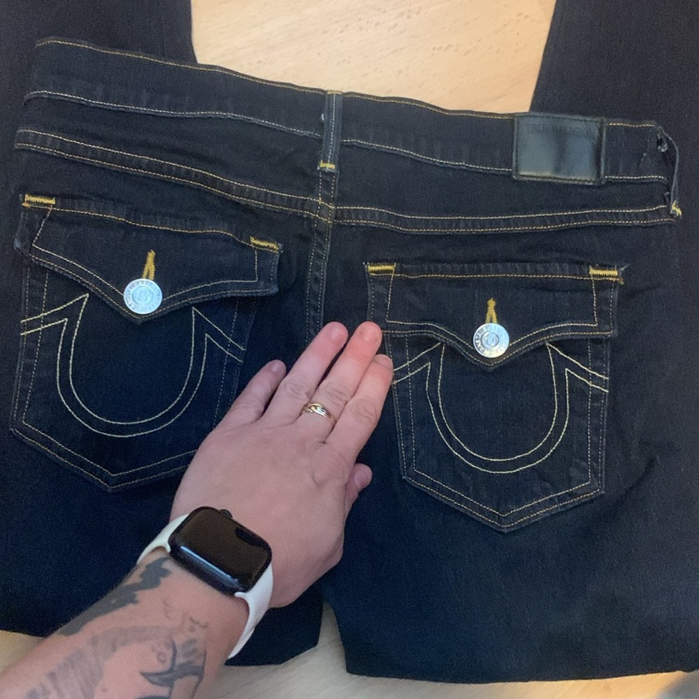 True religion size 28 midrise super skinny dark denim jeans. Name Halle